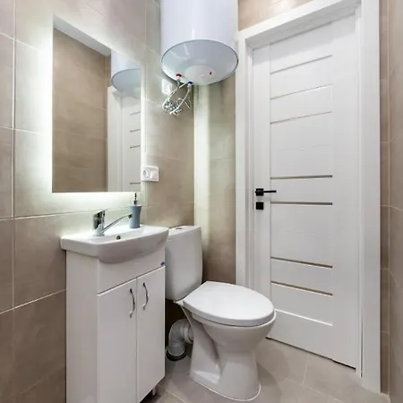 Шикарные Апартаменты, Ревудского 40В, 3 Мин Пешком М Харьковская Kyiv Exterior photo