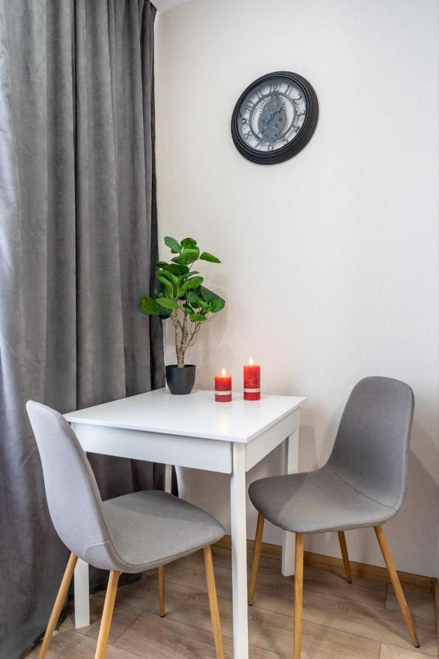 Apartment шикарные апартаменты, ревудского 40в, 3 мин пешком м харьковская *