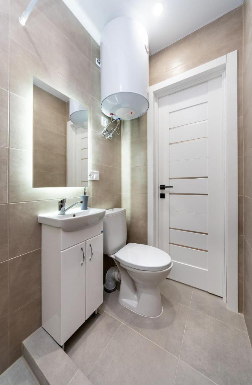 Apartment шикарные апартаменты, ревудского 40в, 3 мин пешком м харьковская